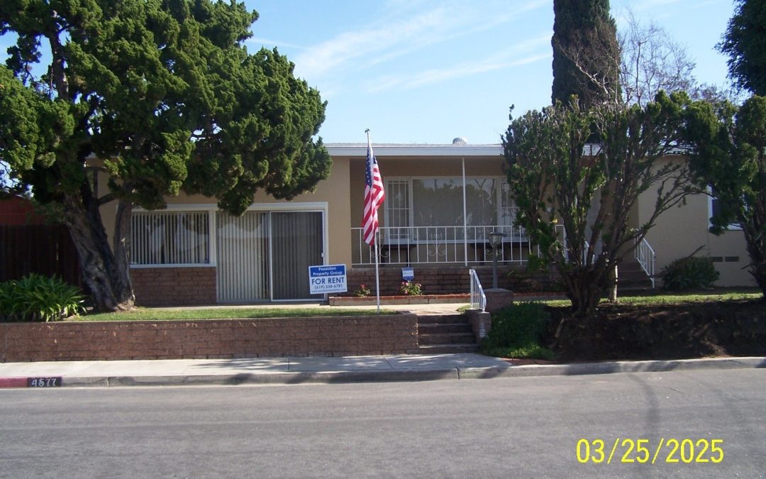 3 bedroom 1 bath House located on quiet street !