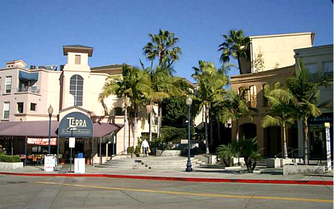 Upscale Uptown District Condo in Heart of Hillcrest !